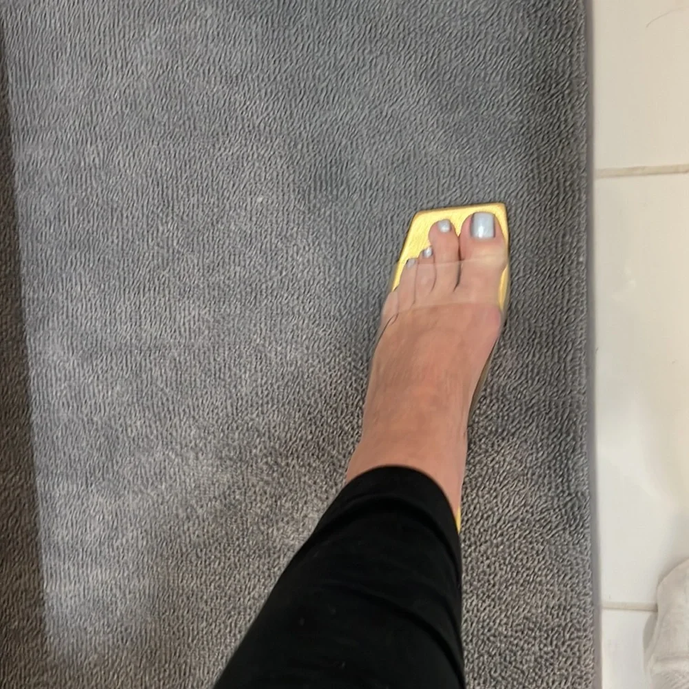 Marc fisher gold slip on brand new - Picture 6 of 9